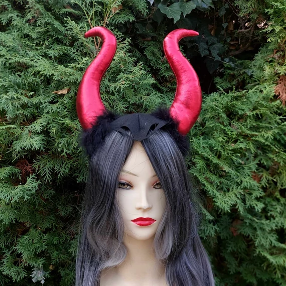 Piros szarvas Demóna fejpánt farsangra, Halloweenre