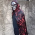 Kép 4/7 - Halloween csuklyás köpeny, véres kéz mintás FELNŐTT MÉRET