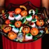 Kép 5/5 - Halloween pókháló mintás, pókos cukorka kínáló kosár, FEKETE