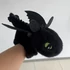 Kép 1/9 - FEKETE Éjfúria plüss figura csuklóra 23cm