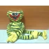 Kép 4/6 - Huggy Wuggy Poppy Playtime plüss figura 60cm, tigris csíkos, SÁRGA-FEKETE 