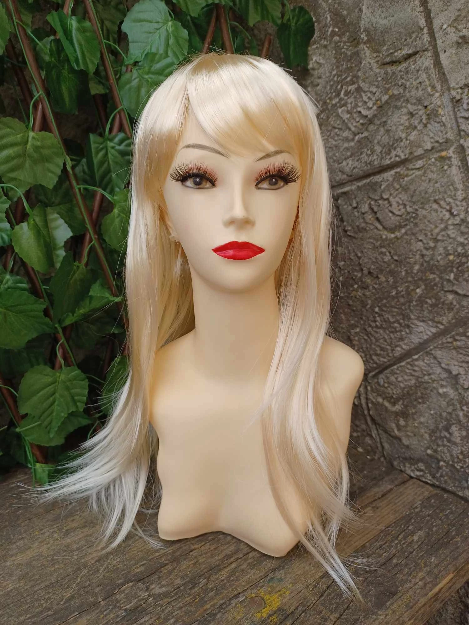 PLATINA SZŐKE hosszú egyenes buli paróka 55 cm