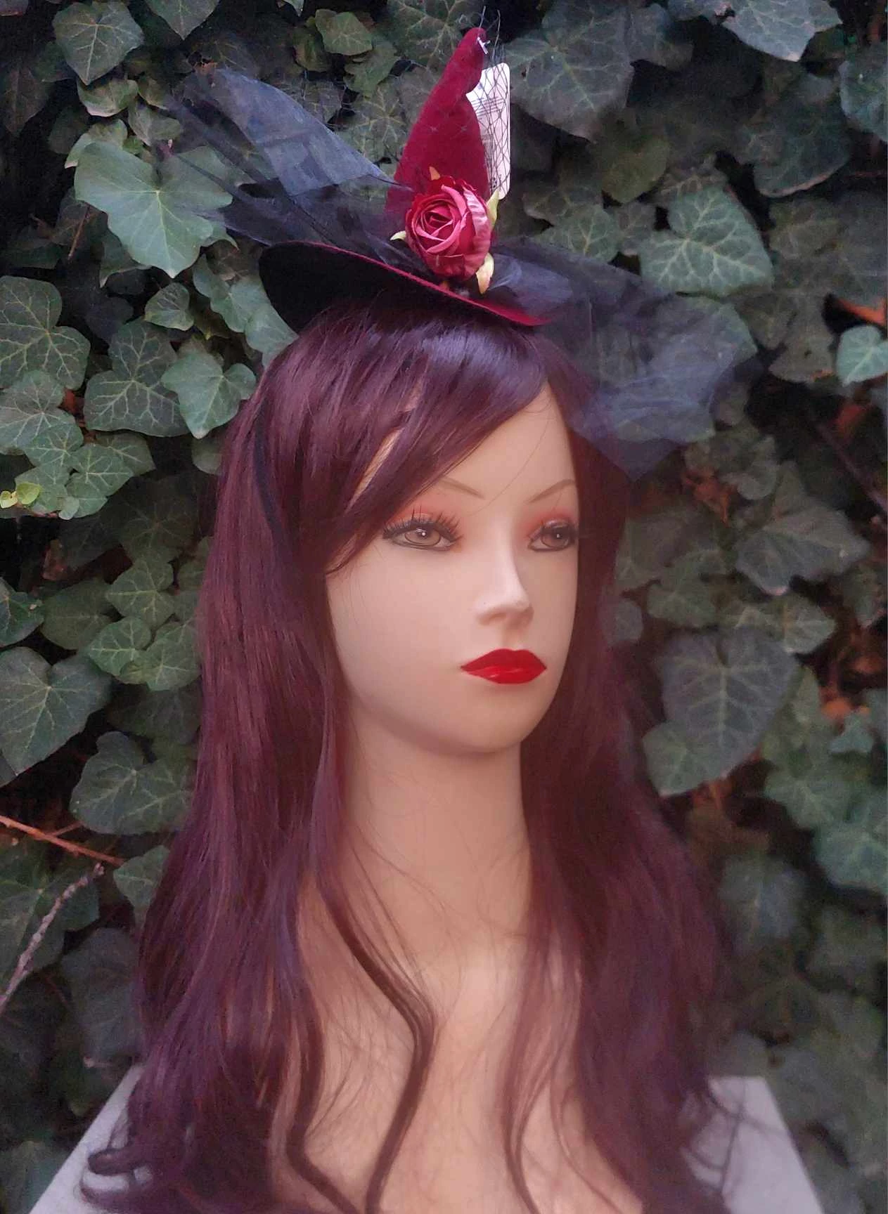 Halloween boszorkány kalapka rózsával tüll masnival BORDÓ